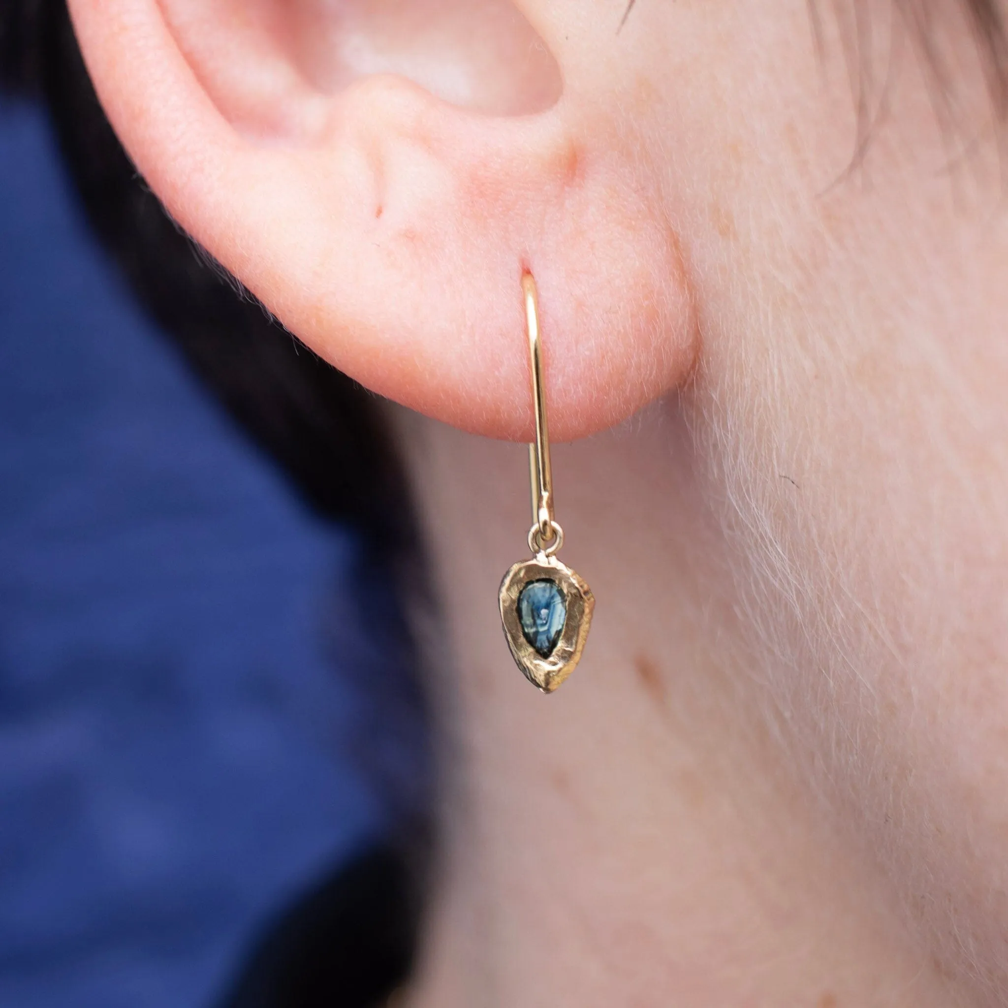 18K Teardrop Earrings in Blue Sapphire