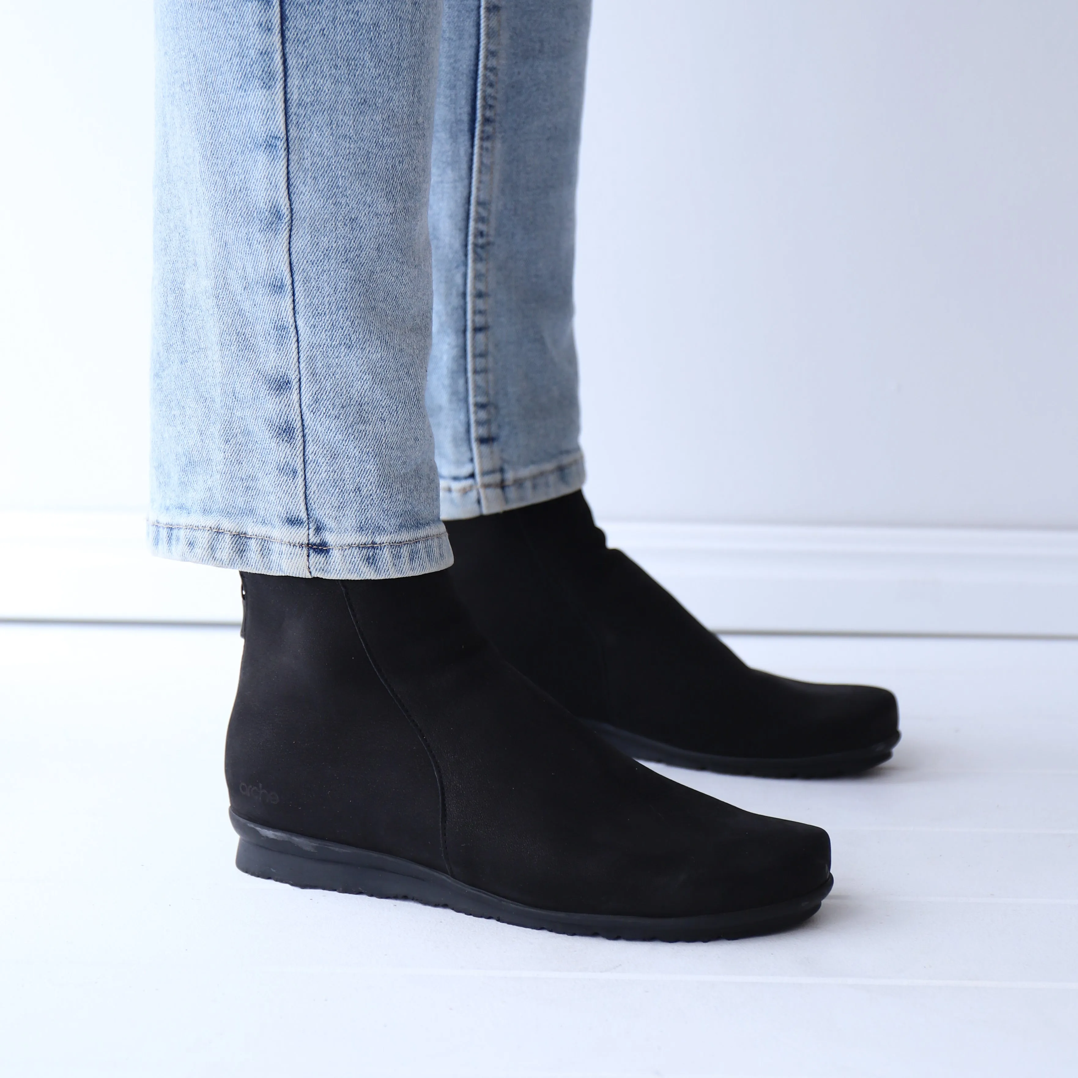 BARYKY Black Nubuck