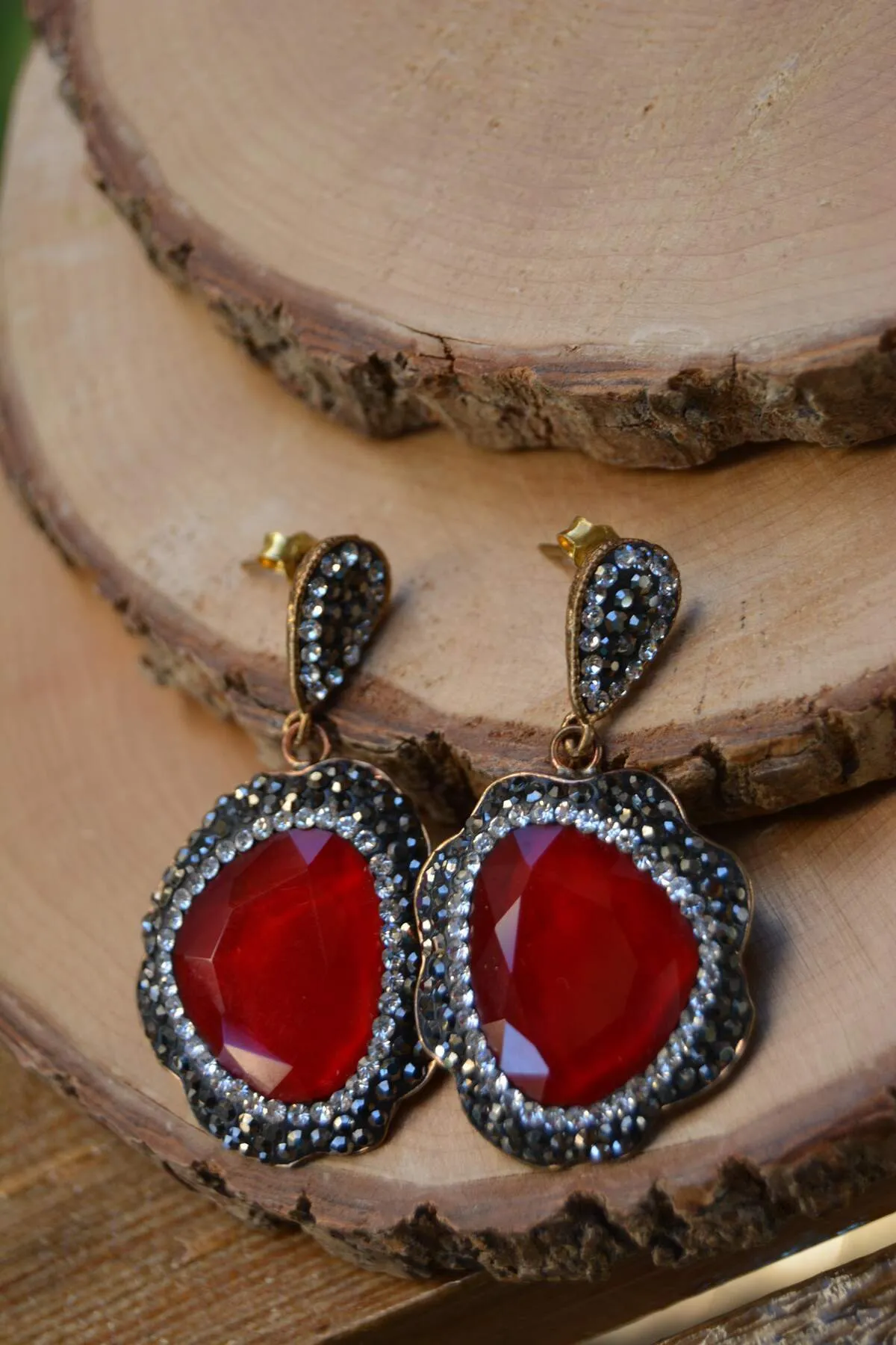 Handmade Design Red Stone Stylish Earrings