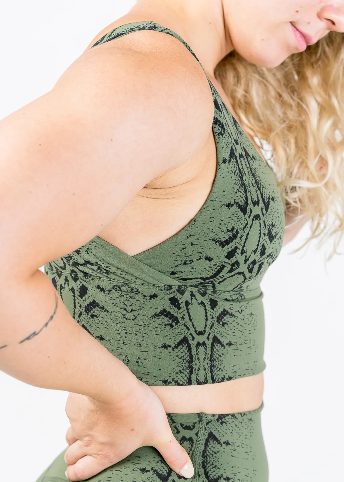 NKD Crop Bra 1.0 | Green Snakeskin