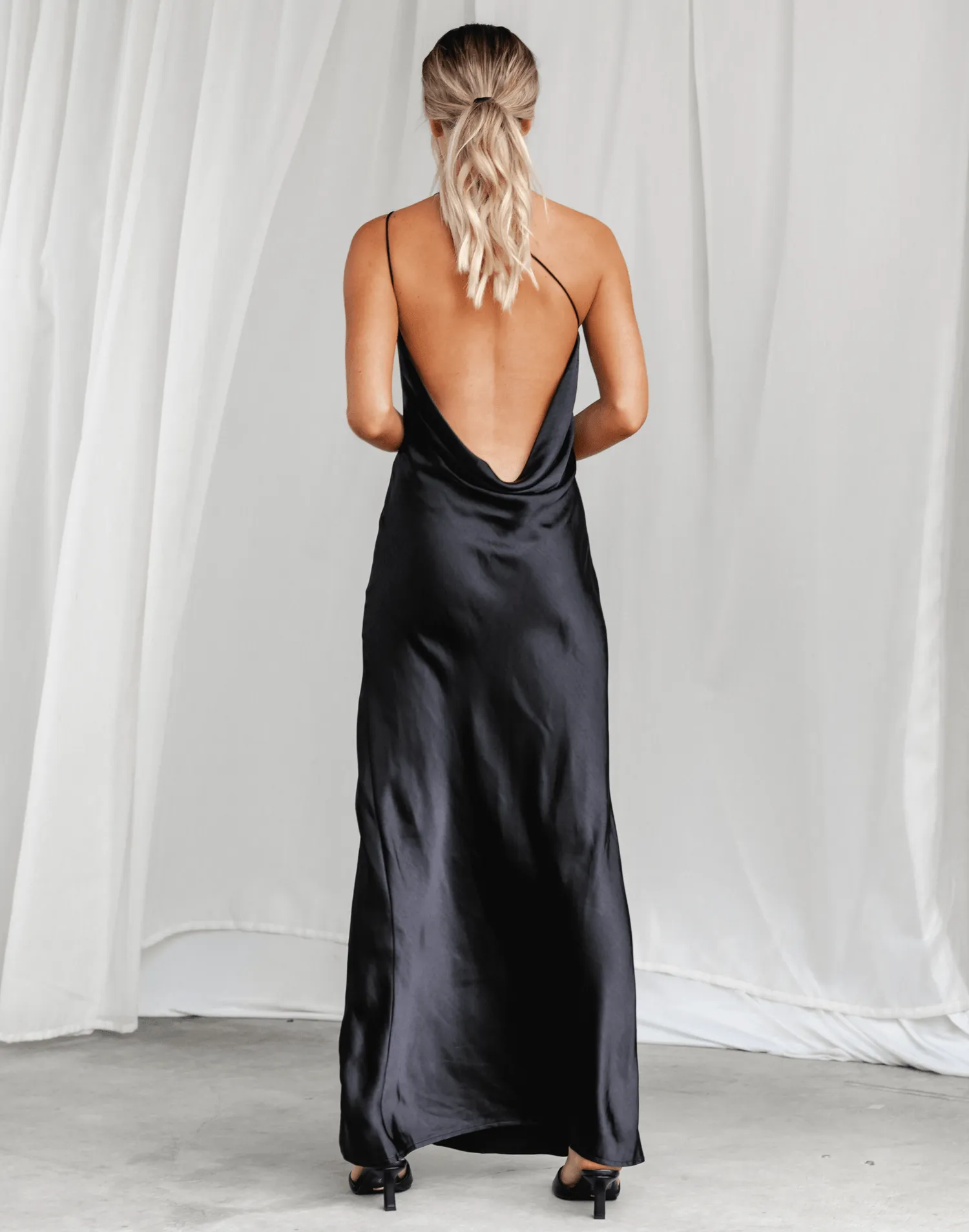 Taliah Maxi Dress (Black)