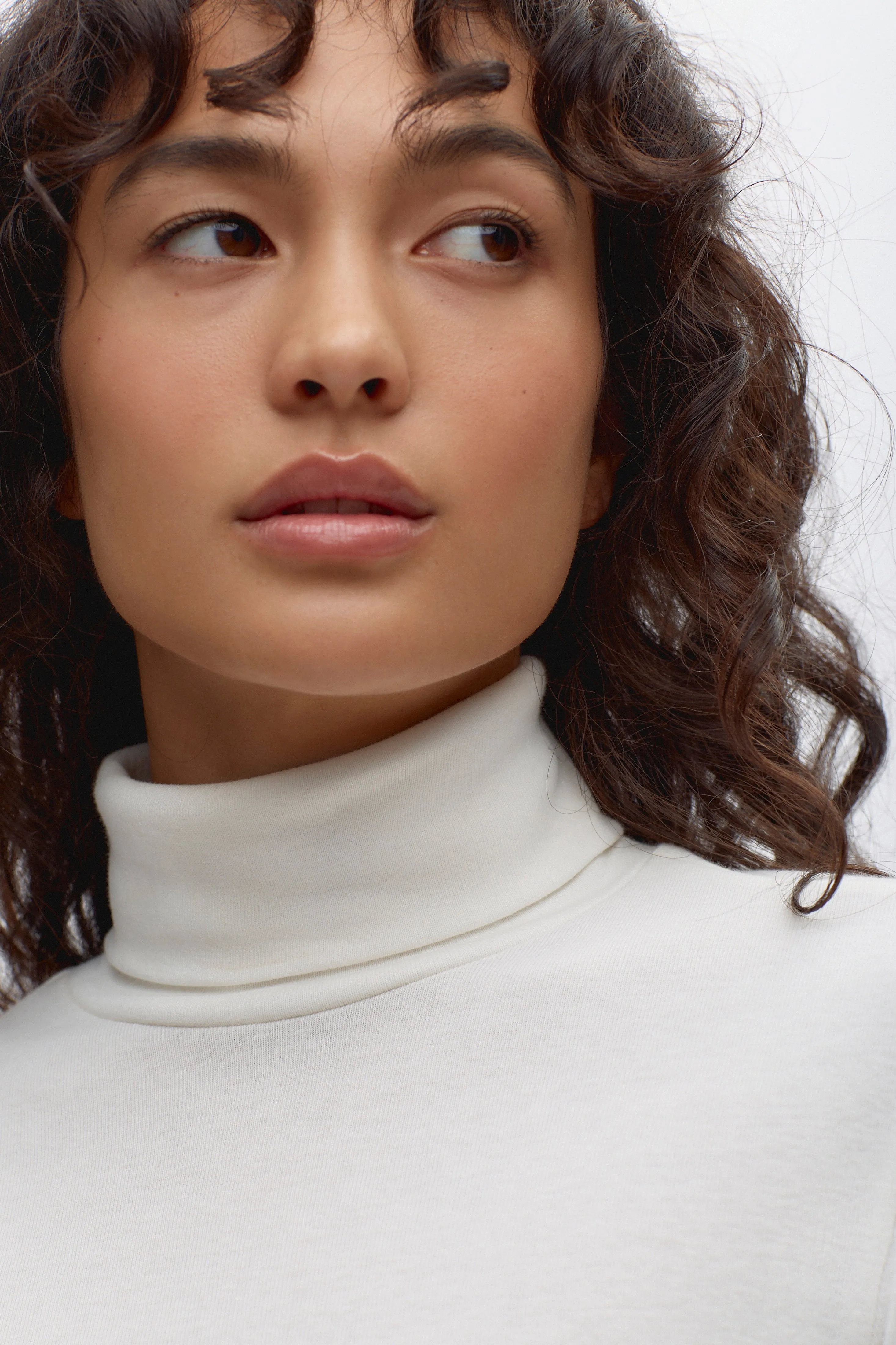 Women's Fitted Turtleneck in Marshmallow