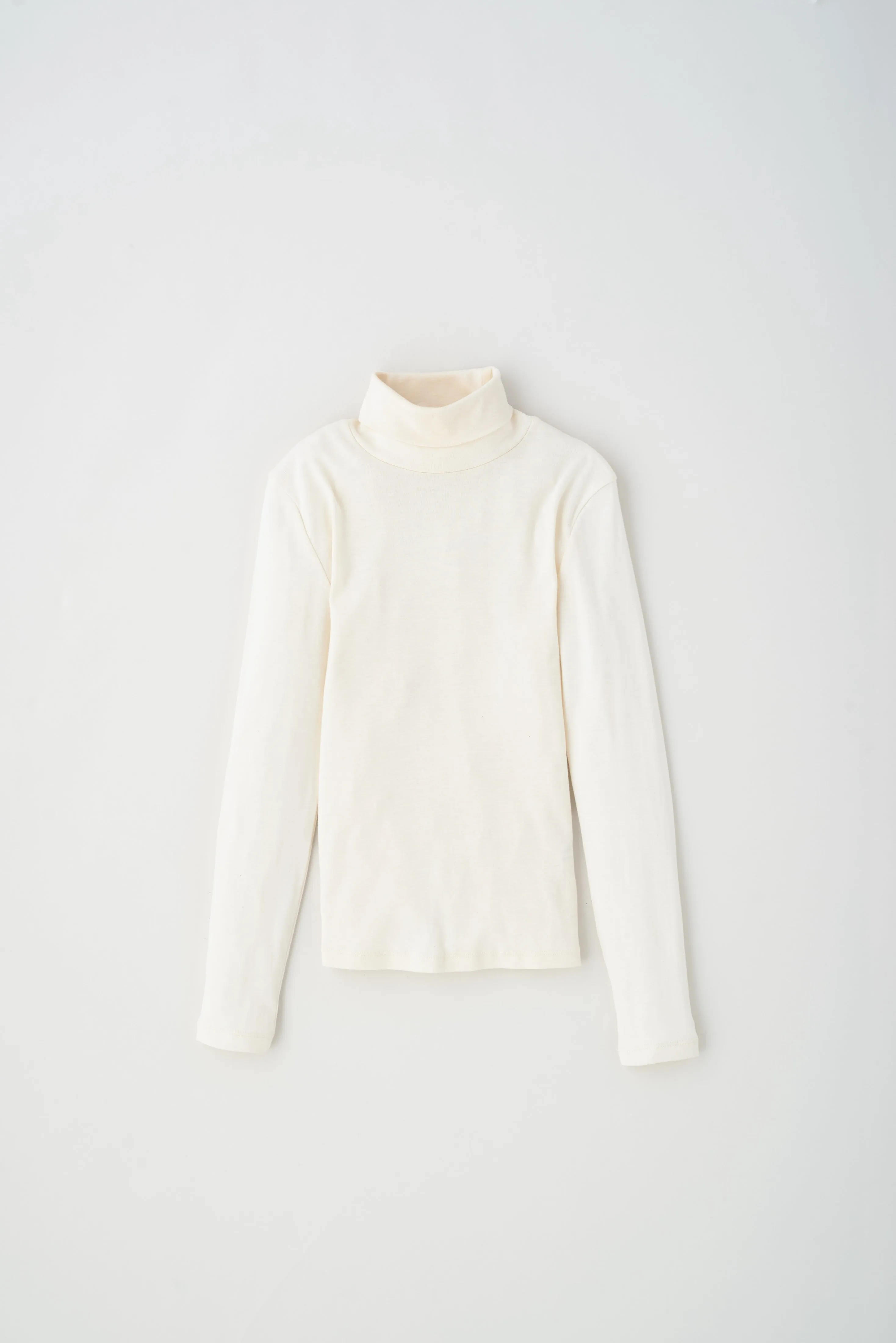 Women's Fitted Turtleneck in Marshmallow